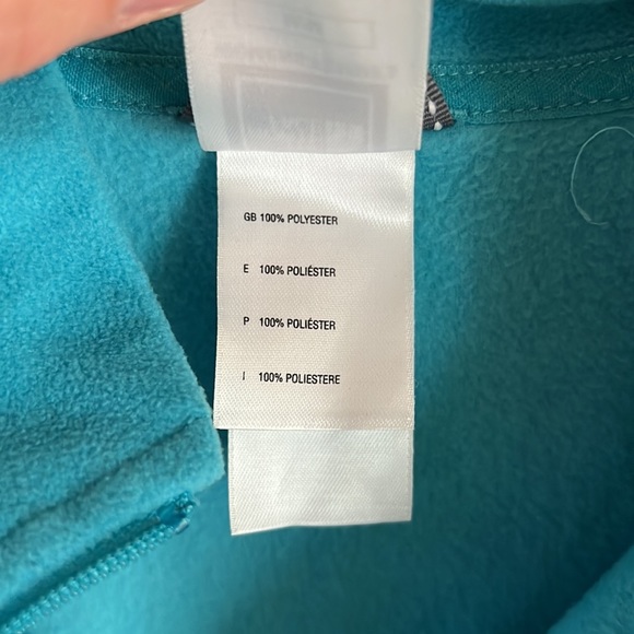 Never worn The North Face fleece pullover - Picture 2 of 2